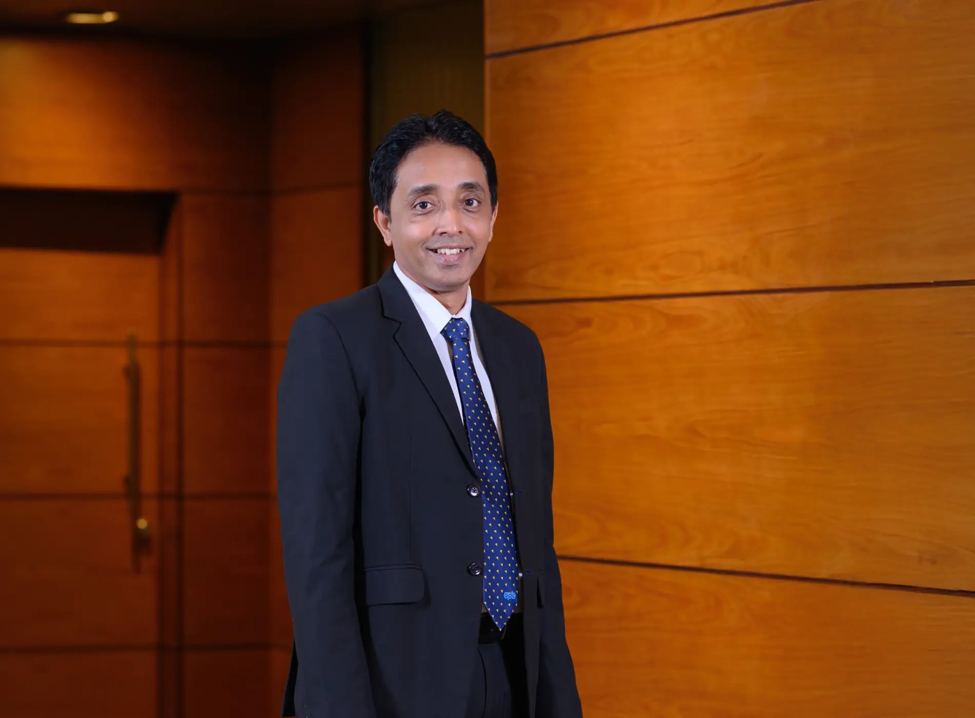 Portrait of Mr. Isuru Jayaweera, Chief Compliance Officer/ General Manager Compliance, Bank of China Colombo Branch