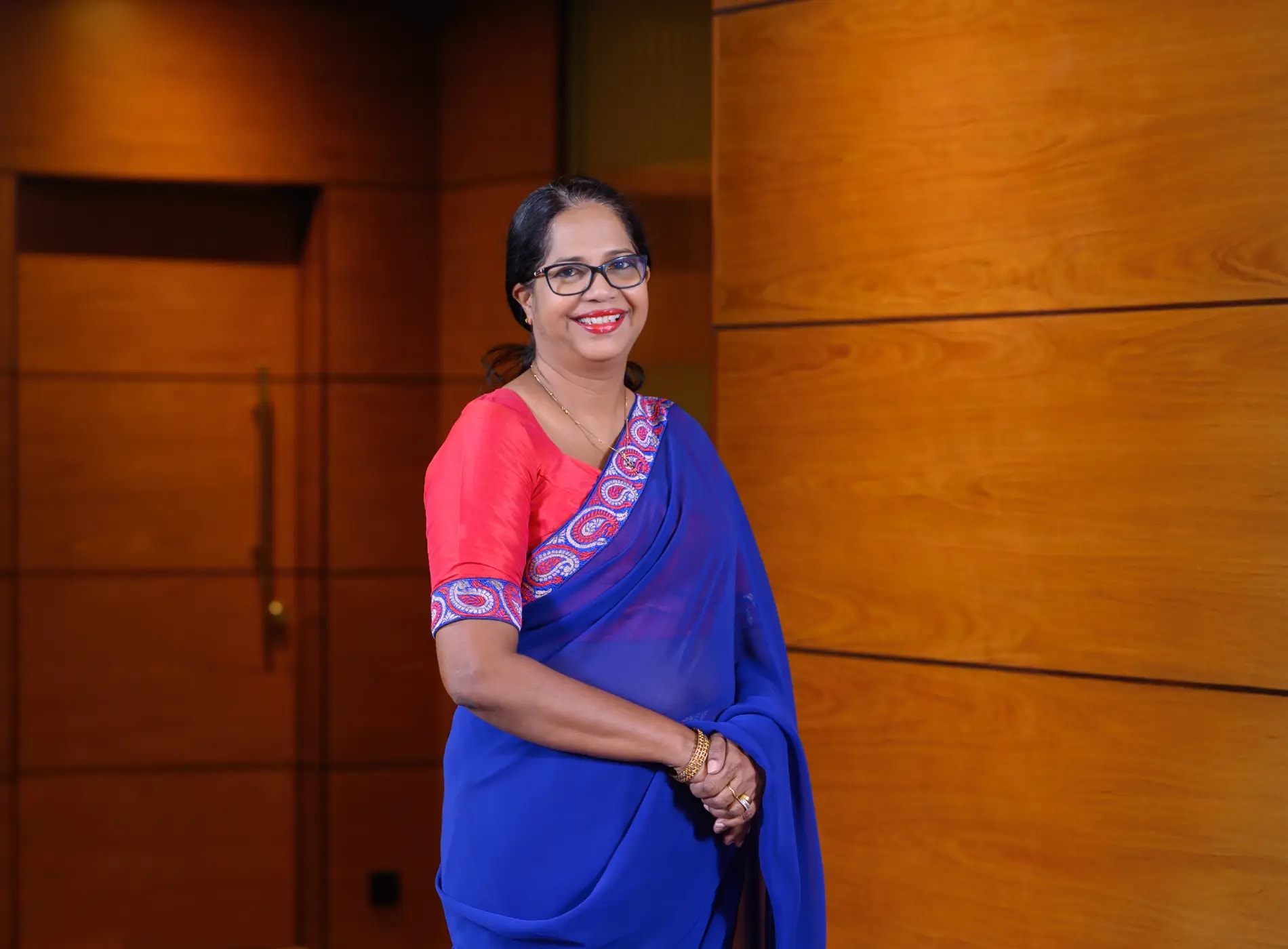 Portrait of Ms. Ramonez Perera, Chief Manager - Operations and Market Risk Management, Seylan Bank PLC